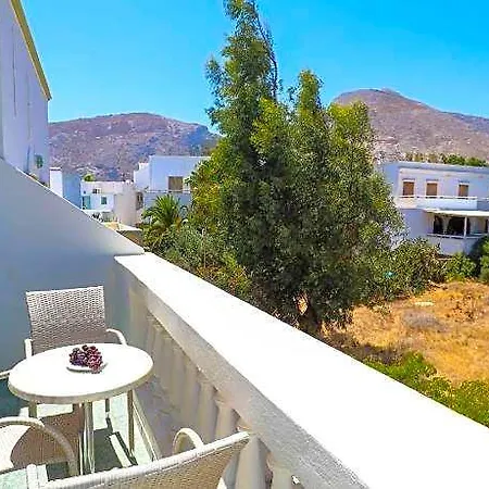 Finikas 3* Santorini Island