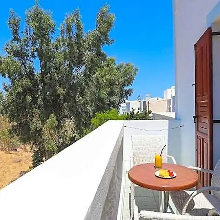 Finikas מלון 3*