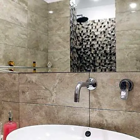 Finikas 3* Santorini Island